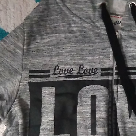 Sweatshirt - Picture 2 of 2